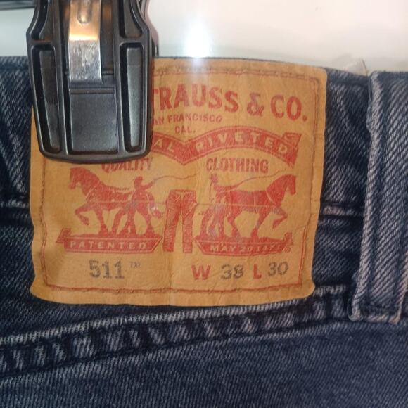 Mens levi's blue jeans W 38/ L 30 - Picture 5 of 6